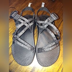Chacos Big Kids size 4
